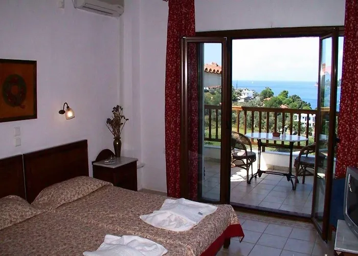 Отель Pandora Skiathos 2*